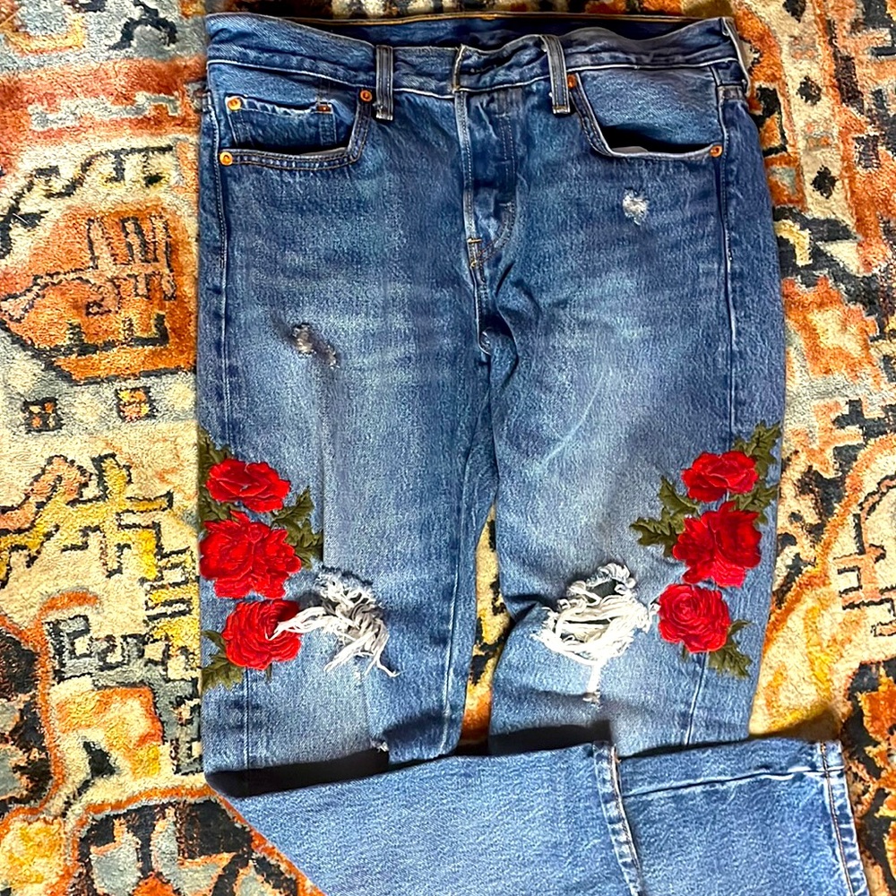 Levi Strauss size 29 jeans with rose patch details